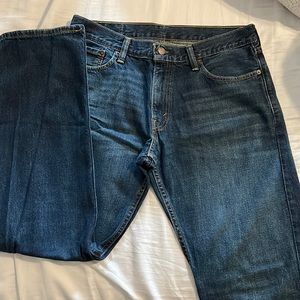 Men’s Levi straight jeans